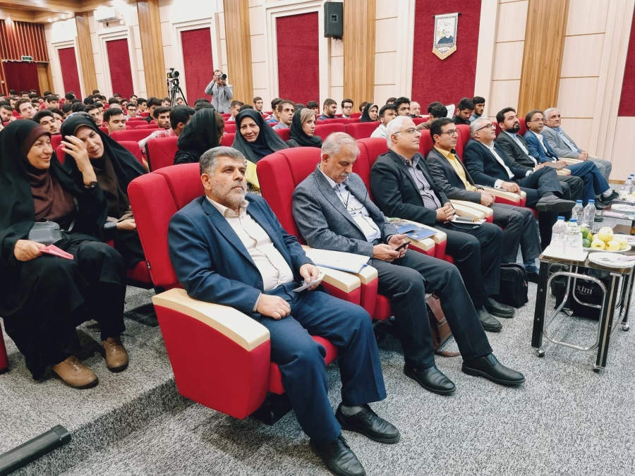 برگزاری جلسۀ حافظ پژوهی در غرب در مرکز آموزش عالی شهدای مکه 16