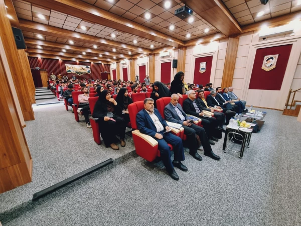 برگزاری جلسۀ حافظ پژوهی در غرب در مرکز آموزش عالی شهدای مکه 17