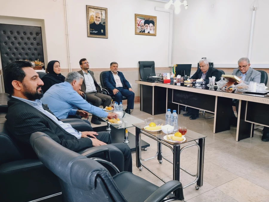 برگزاری جلسۀ حافظ پژوهی در غرب در مرکز آموزش عالی شهدای مکه 21