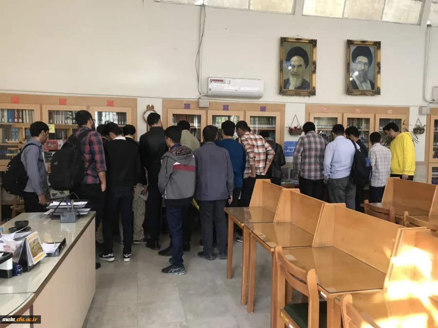 برگزاری نمایشگاه کتاب در کتاب خانه مرکز شهدای مکه  7