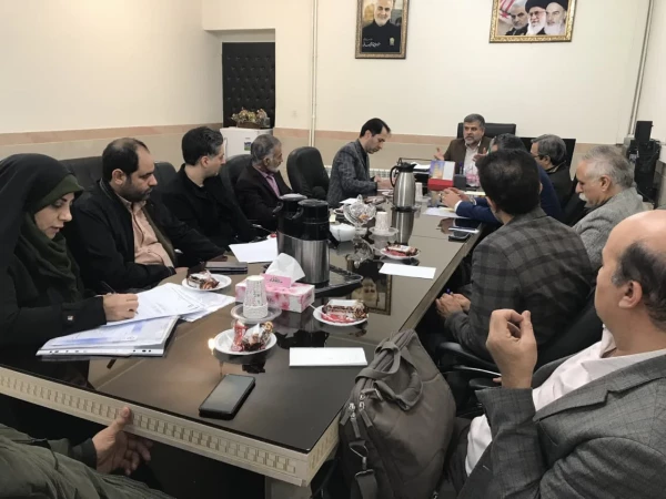 برگزاری نشست علمی_تخصصی بررسی سرفصل های درسی ترم جاری با حضوراساتید مدعو و هیات علمی گروه آموزش هنر مرکز آموزش عالی شهدای مکه 2