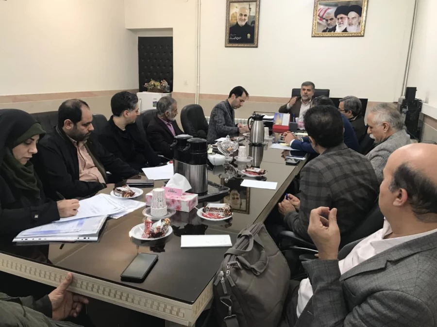 برگزاری نشست علمی_تخصصی بررسی سرفصل های درسی ترم جاری با حضوراساتید مدعو و هیات علمی گروه آموزش هنر مرکز آموزش عالی شهدای مکه 5