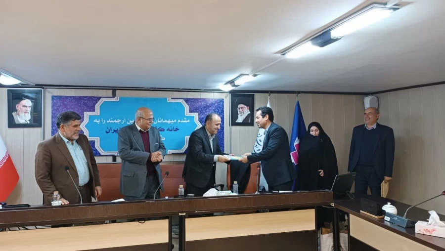  برگزاری گرامیداشت هفته پژوهش و تجلیل از معلمان و استادان پژوهشگر حوزه علوم جغرافیایی 5