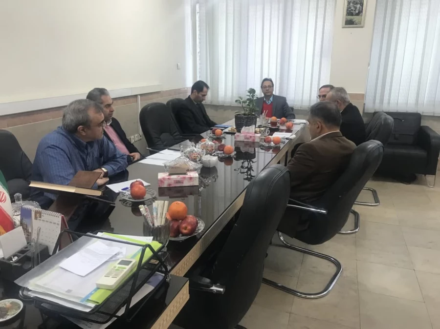 جلسه مدیر گروه معارف اسلامی با مدیر گروه های مرکز آموزش عالی شهدای مکه 4