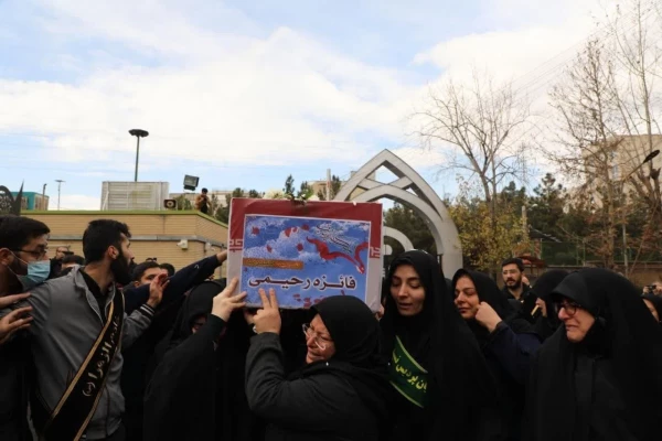 مراسم وداع با پیکر مطهر دانشجومعلم شهیده خانم فائزه رحیمی 3