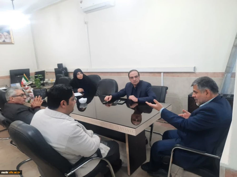 برگزاری جلسه کمیته کارورزی   گروه آموزشی زبان انگلیسی با حضور مدیر محترم مرکز آموزش عالی شهدای مکه 3