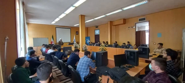 برگزاری نشست تخصصی بررسی حملات دفاعی ایران به#رژیم_صهیونیستی  در مرکز آموزش عالی شهدای مکه  3