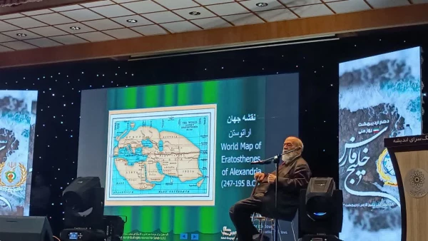 بازدید استادان و دانشجو معلمان رشته جغرافیا مرکزآموزش عالی شهدای مکه از همایش و نمایشگاه خلیج فارس  3