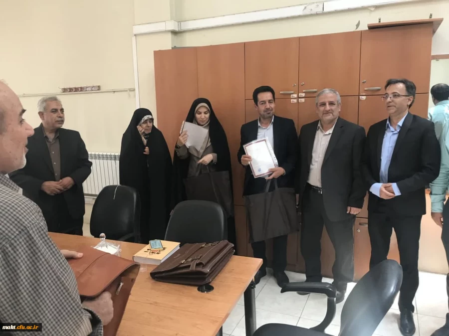 تقدیر از پژوهشگران حوزه دفاع مقدس و شهدا در مرکزآموزش عالی شهدای مکه 2