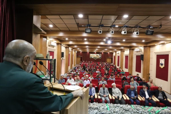 برگزاری بزرگداشت هفته دفاع مقدس توسط حوزه شاهد وایثار گری مرکز شهدای مکه 5