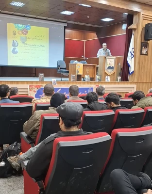 افتتاحبه سیزدهمین جشنواره پژوهش و فناوری در مرکز آموزش عالی شهدای مکه 4