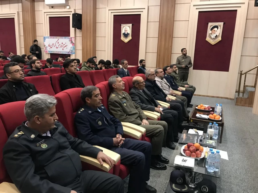 افتتاحبه سیزدهمین جشنواره پژوهش و فناوری در مرکز آموزش عالی شهدای مکه 5