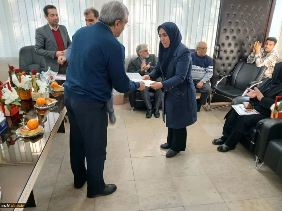 تقدیر و تشکر به مناسبت روز زن از همکاران خانم مرکزشهدای مکه 5