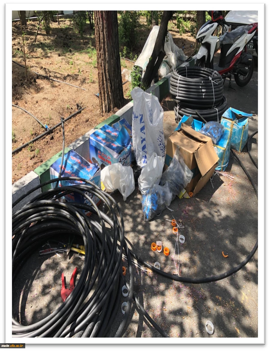 اجرای طرح نوین آبیاری و کاشت گل برای زیباسازی محوطه مرکزآموزش عالی شهدای مکه 2